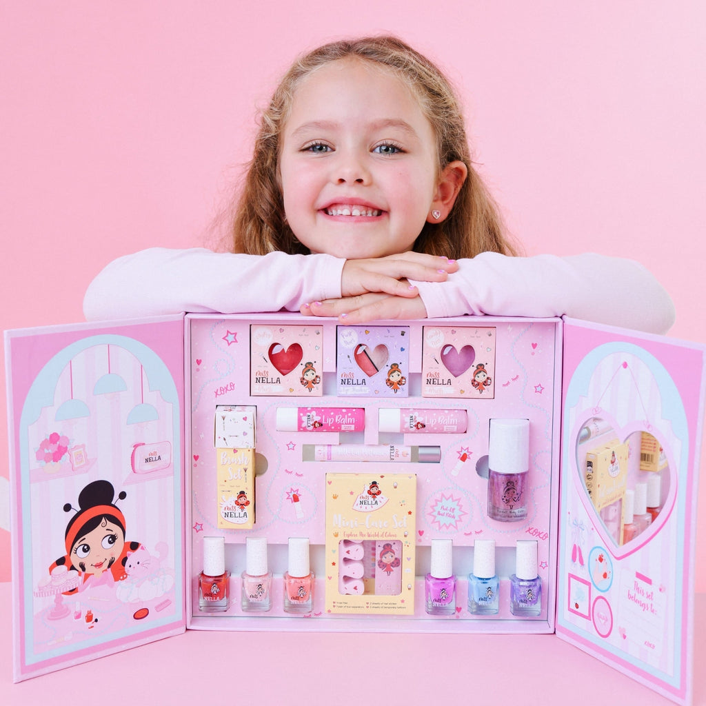 Safe Makeup for Tweens: Age-Appropriate Tips & Guide